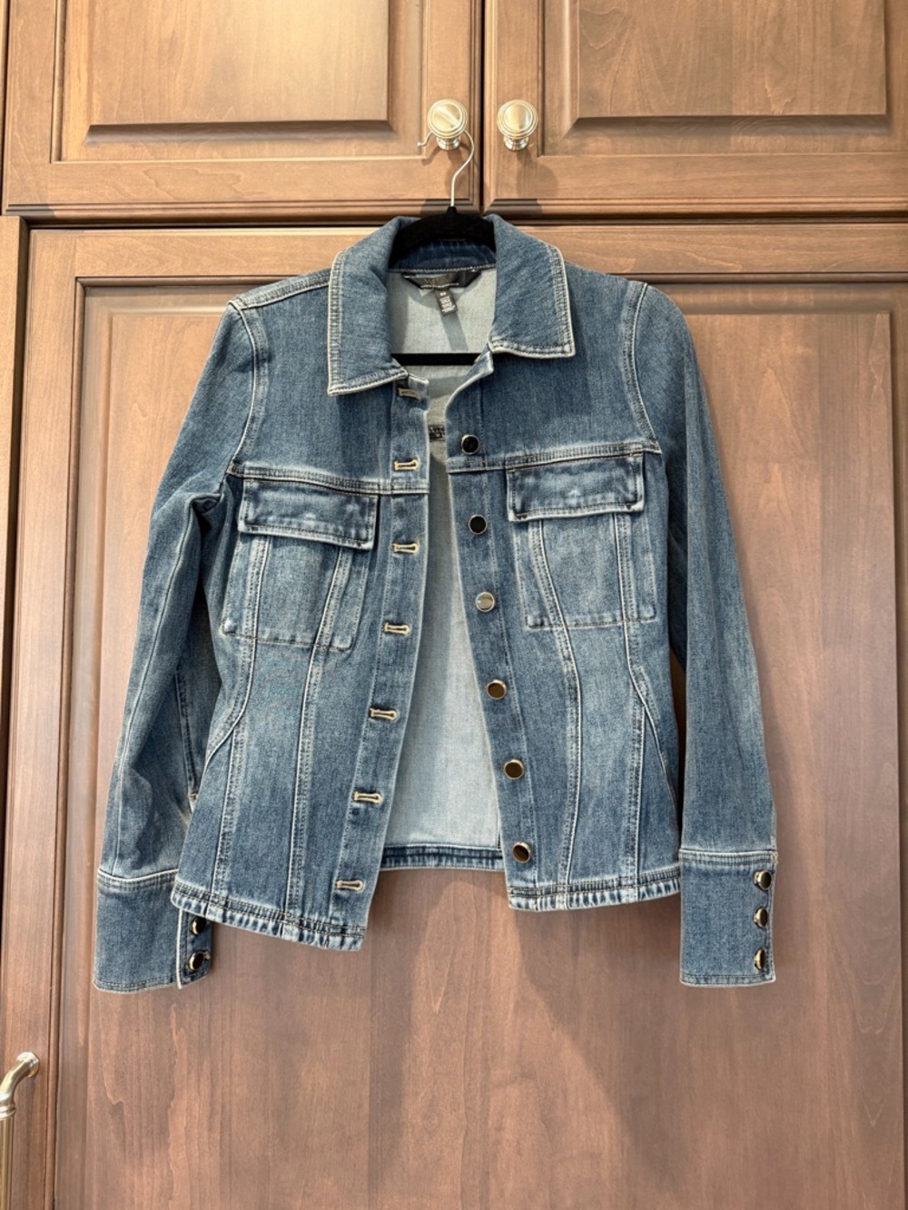 Like New White House Black Market Denim Fitted Jacket - XS - Fantastic!!